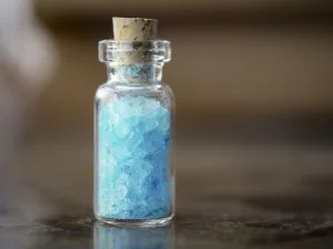 Blue meth by Sally Crossthwaite (CC) Blue meth by Sally Crossthwaite (CC)