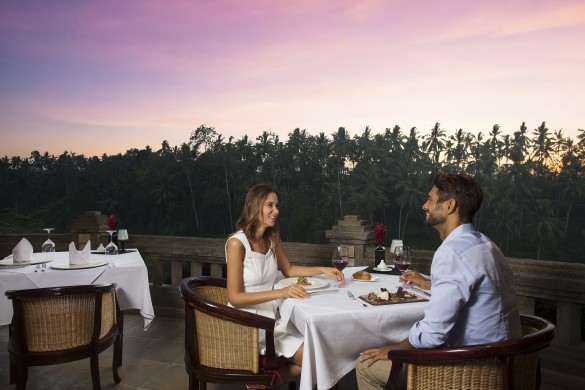 cascades-restaurant-bali-romantic-dinner