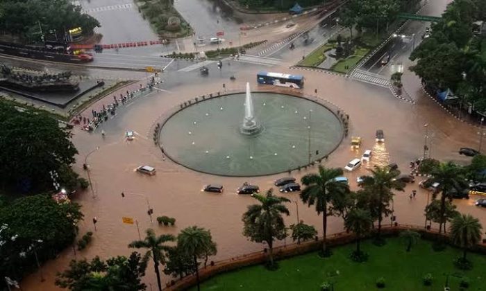 Jakarta's Homes and Infrastructure Flooded