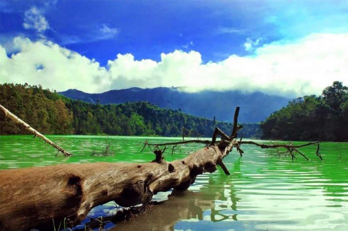 Telaga Warna, Dieng