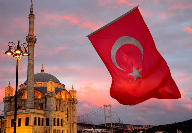 لماذا يقبل الإماراتييون على الاستثمار في تركيا؟