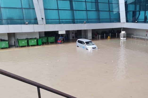 terminal 3 flood