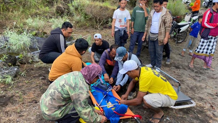 Pameran Indonesia – Amerika meluncur dan mati di Gunung Pathur