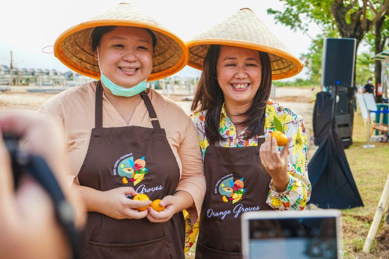 Kusumo at the Opening Ceremony of Orange Groves