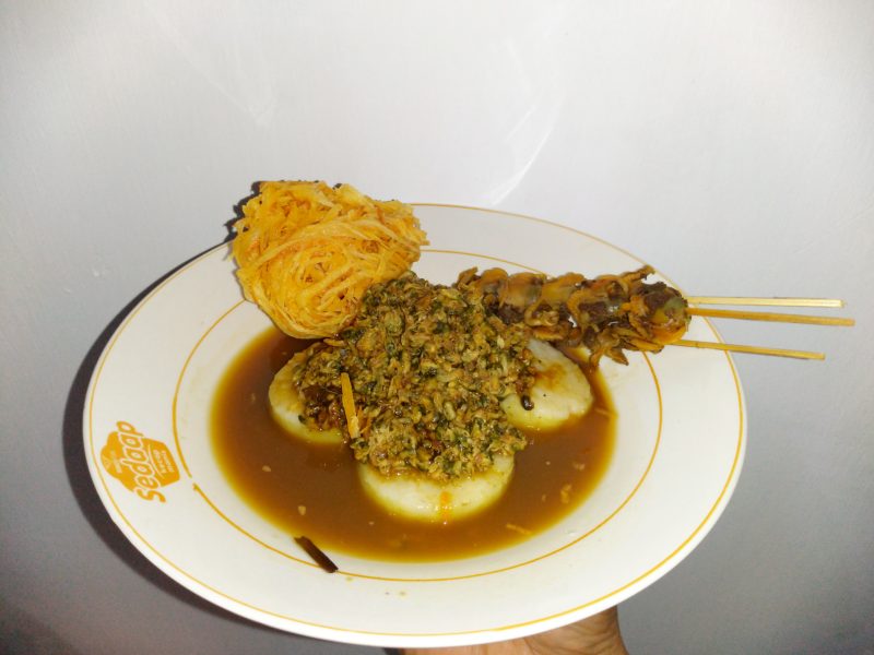 Lontong Kupang