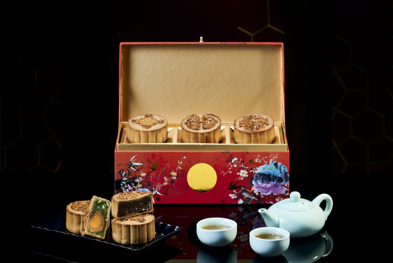 Lunar Gift Box with Classic Mooncakes