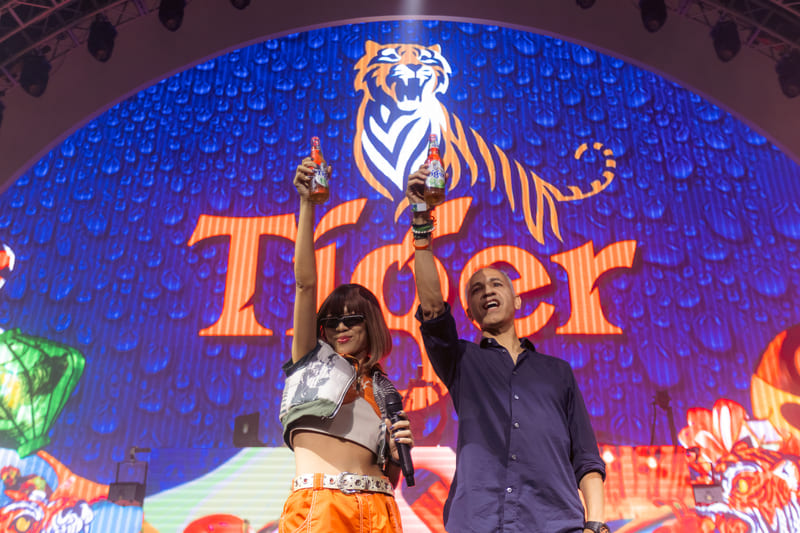 Ramengvrl, Indonesian Musician & Rapper, with Rene Sanchez Valle, Managing Director Multi Bintang Indonesia, celebrated Tiger Soju Flavoured Lager’s debut in Indonesia
