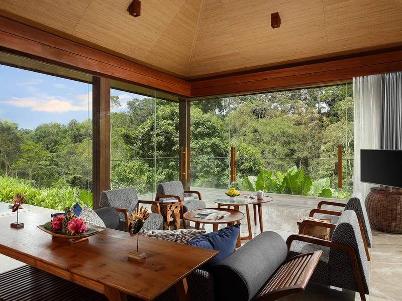Maya Presidential Villa Offers a Greenery View
