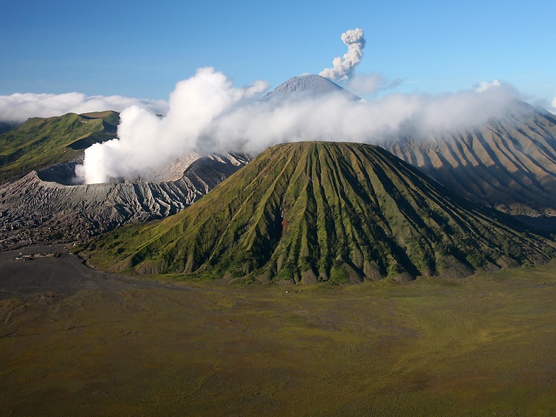 Mount Bromo Scheduled to Close Due to Waste Issues