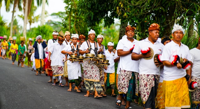 people from Bali