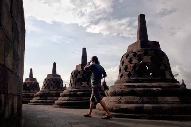Travel in Indonesia Alone