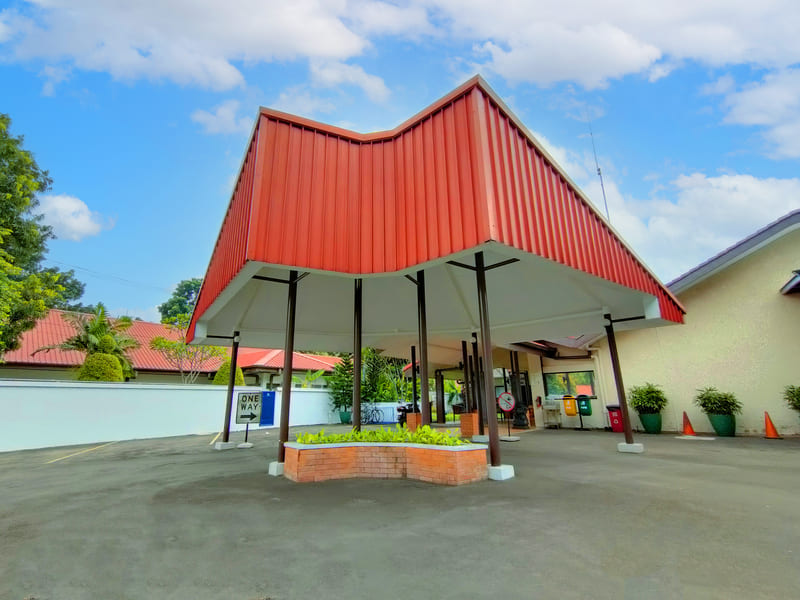 The American Club: Jakarta's Premier Sports and Leisure Destination