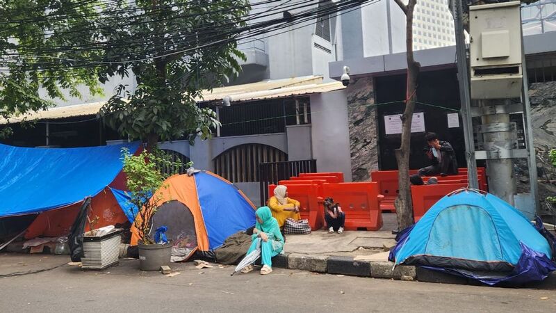DKI Jakarta Provincial Government Takes Action on Foreign Refugees Who Put Up Tents in Front of UNHCR Office