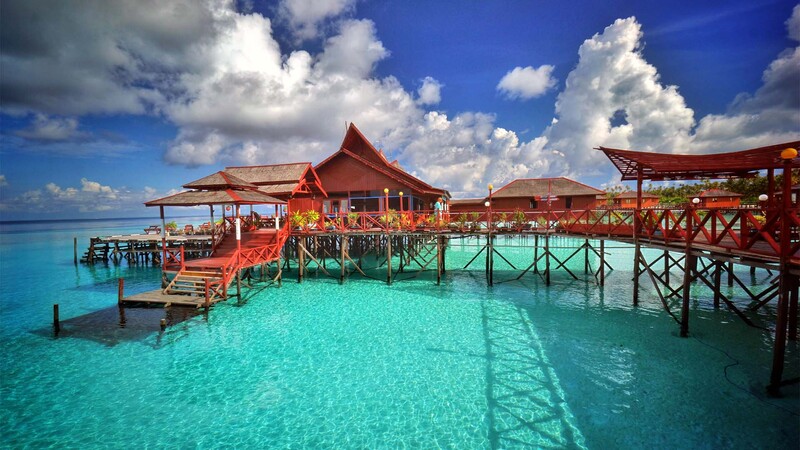 Indonesia Seals Two Resorts on Maratua and Bakungan Islands Due to Permit Violations