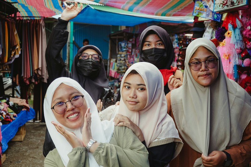 Acehnese Women Wearing Hijab (Headscarf)