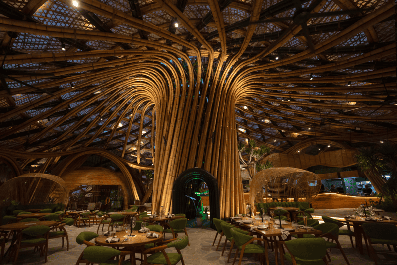 Unwind and Dine at LUNA Beach Club: Bali’s Laid-Back Paradise