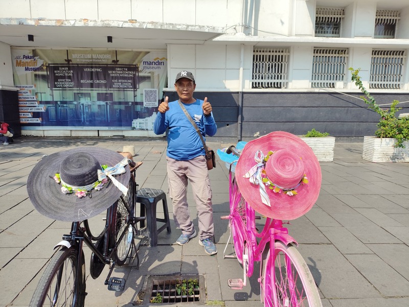 Farubai: The Bicycle Rental Man at Kota Tua
