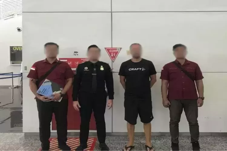 Norwegian Tourist Deported from Bali for Climbing Mount Agung without a Guide