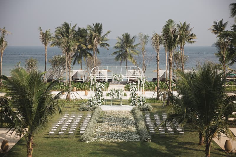 Say “I Do” in a Beachfront Paradise