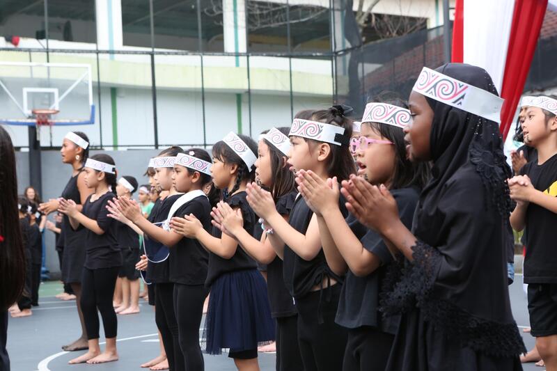 Students Singing the New Zealand National Anthem