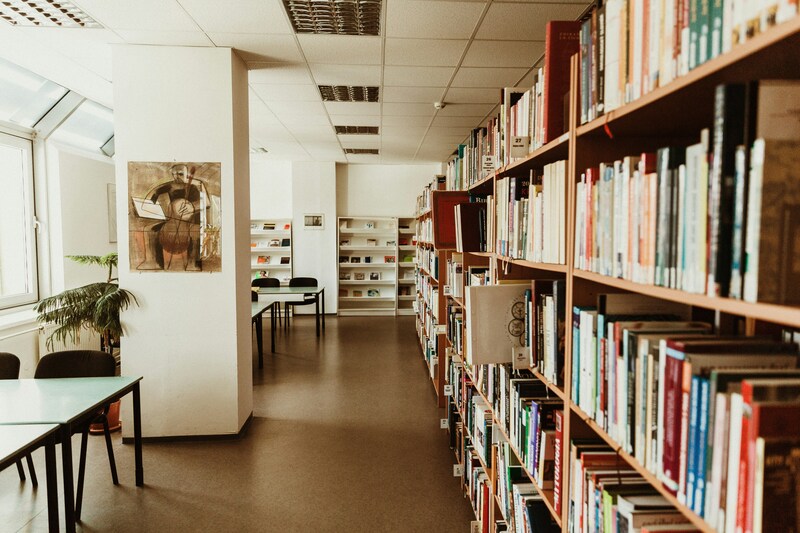 Cosy and Feel-Good Libraries in Jakarta to Visit