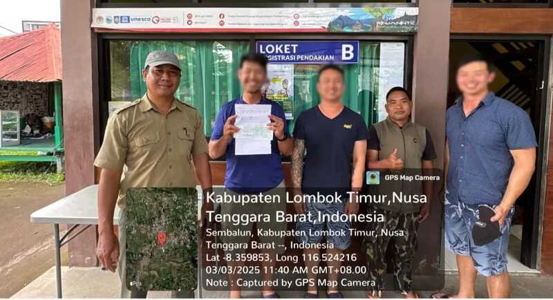 Three Australian Tourists Blacklisted for Illegally Climbing Mount Rinjani