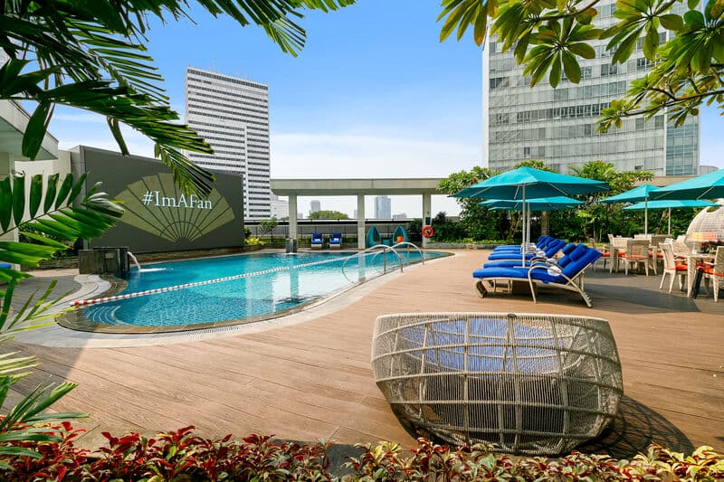 pool at Mandarin Oriental