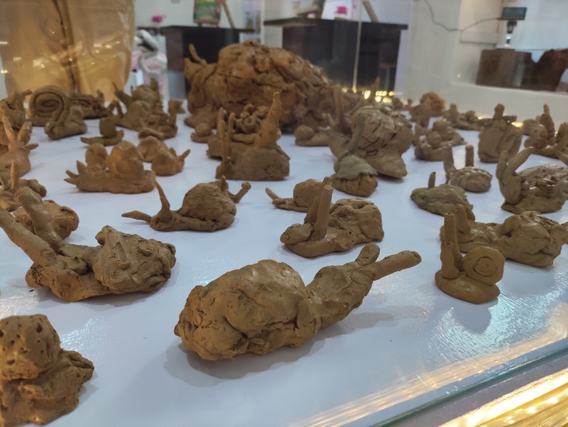 The Clay-made Snails