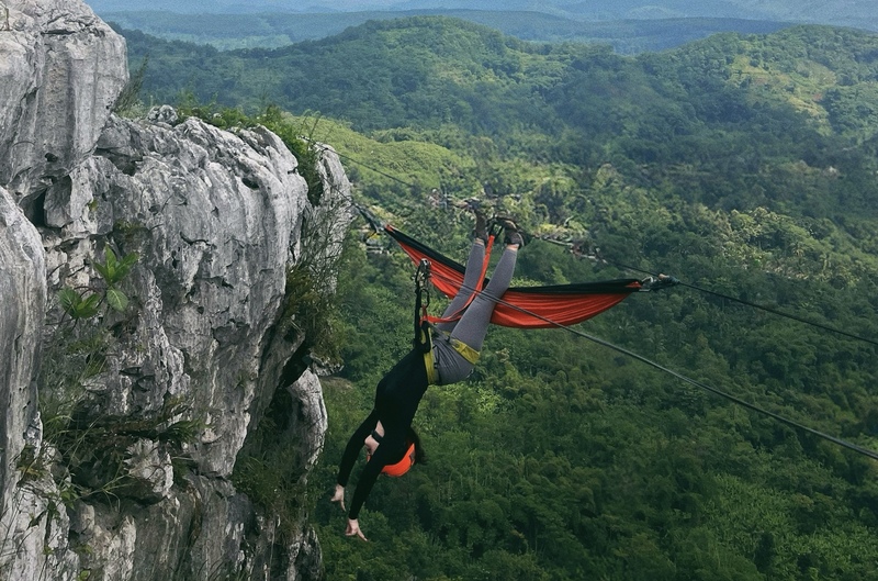 Hammocking at the Cliff