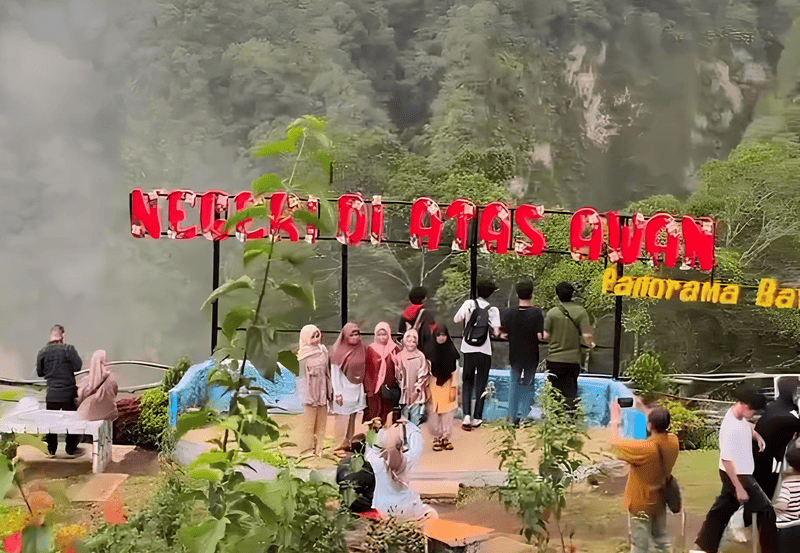 Taman Wisata Panorama Baru Bukittinggi