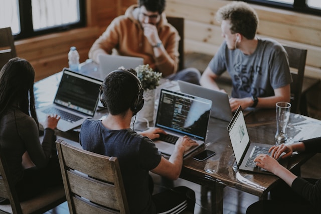 6 Best Tools for Tech Startup Growth