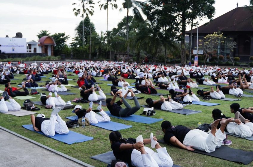 Over 1,500 Participants Join 11th International Day of Yoga in Nusa Dua, Bali