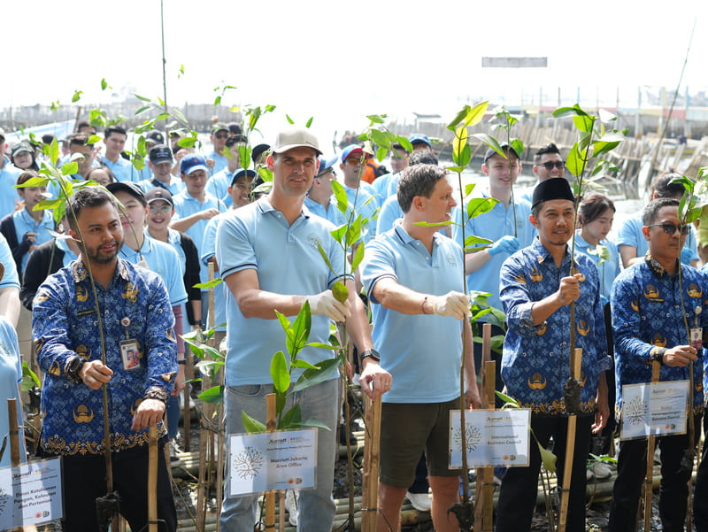 Marriott Business Council Indonesia Launches “10,000 Mangroves For Indonesia”