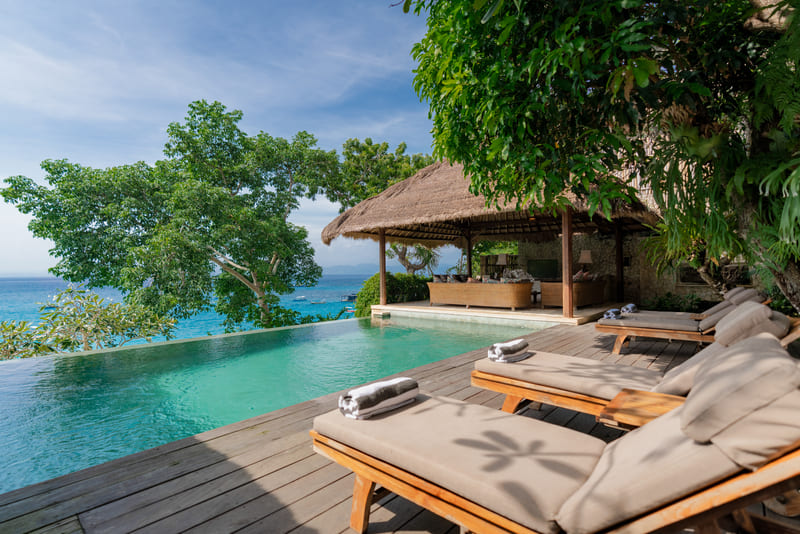 Discover Nusa Lembongan with The Lembongan Traveller: Your Island Escape Made Easy