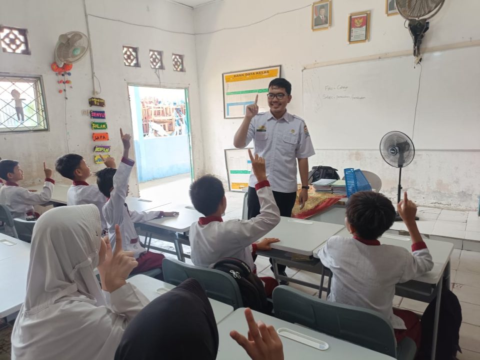 Educating the Younger Generation with Dian Afriza
