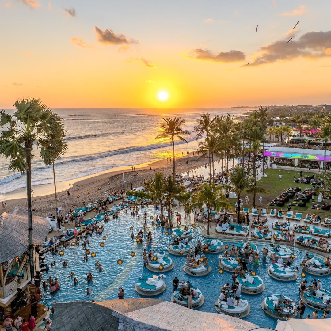 FINNS Beach Club