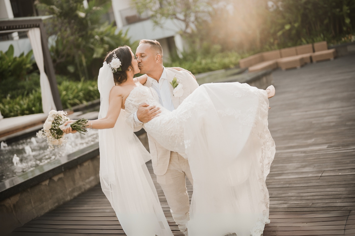 The Golden Hour pre-wedding package