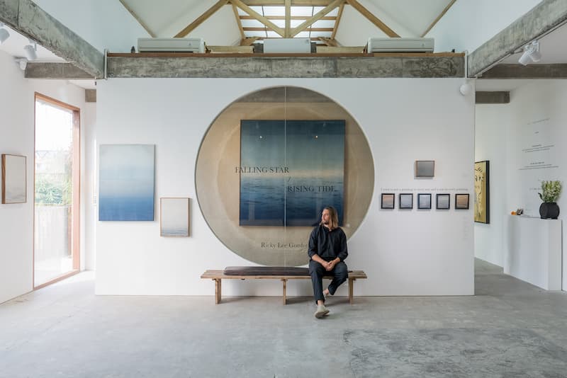Ricky Lee Gordon, the artist behind SUN.CONTEMPORARY, brings his global vision to Bali.