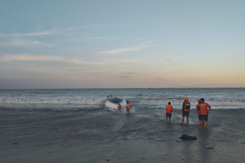 Speedboat Runs Aground in Bali, Sanur Port Temporarily Closed
