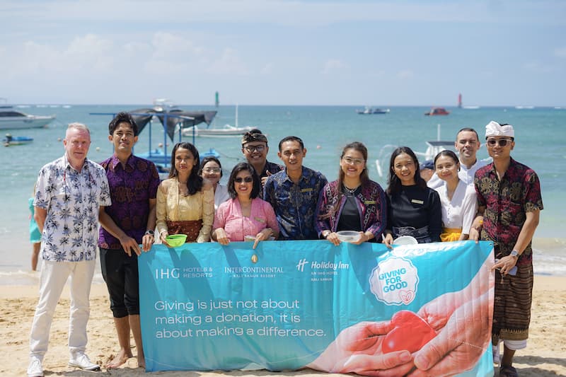 Mayapada Hospitality Hosts Turtle Release in Sanur