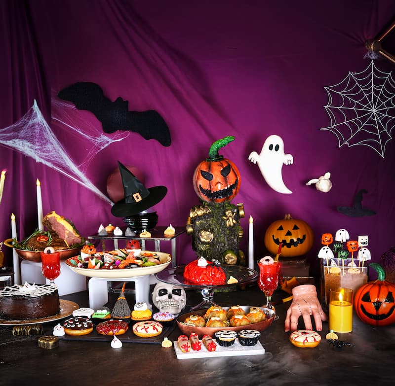 Halloween decoration inspired by Wednesday and her iconic family