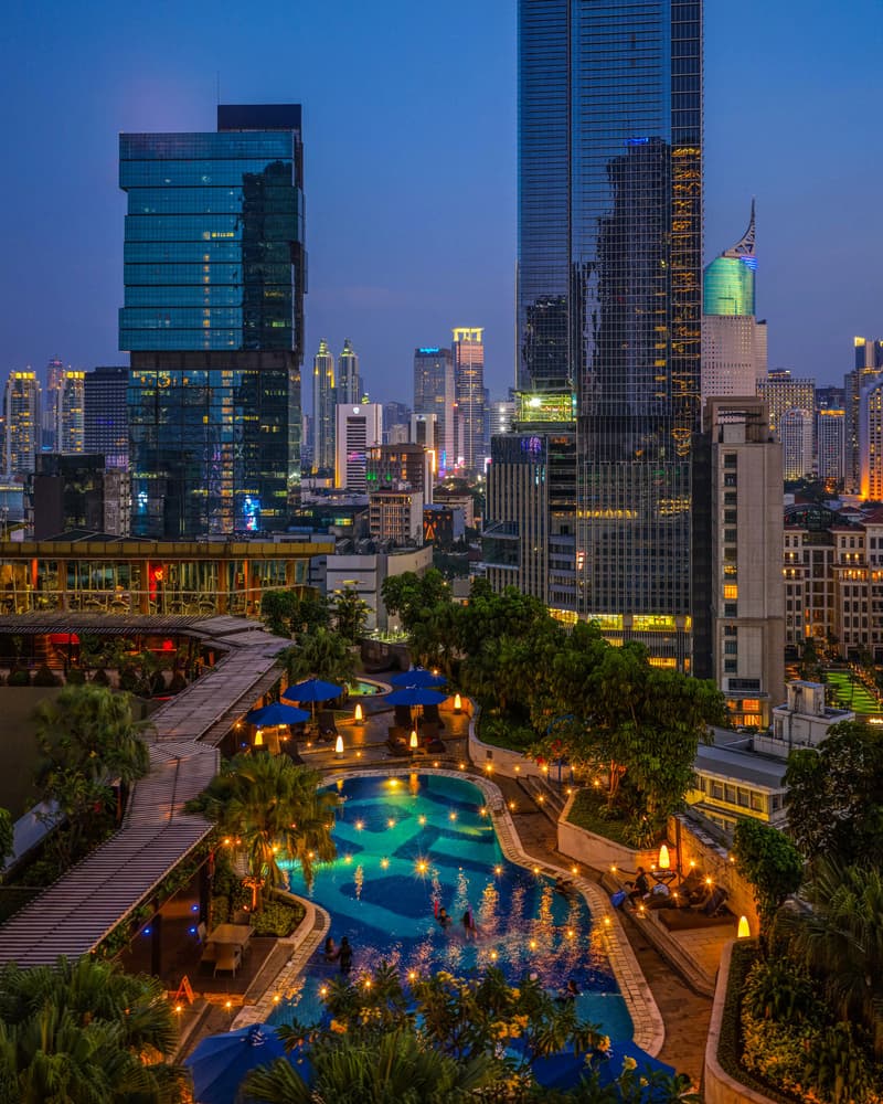 17th Floor Sky Pool 