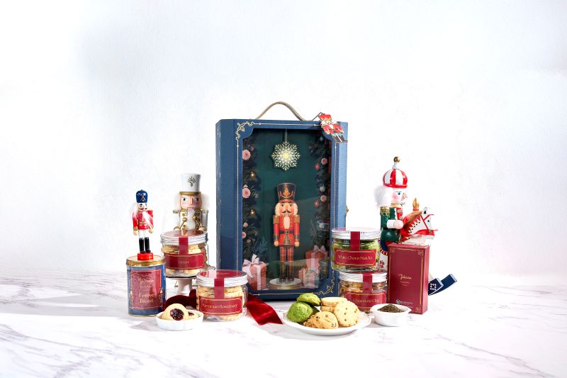 Joyful Gifts and Opulent Stays