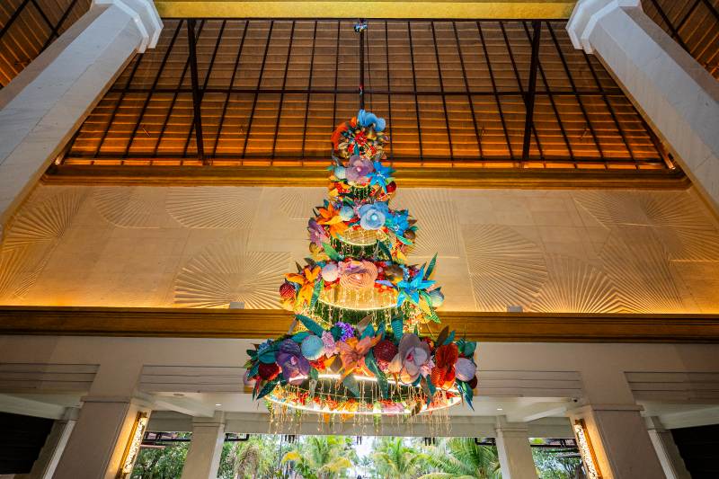 InterContinental Bali Resort Unveils “ETERNAL BLOOM” A Le Jardin Festive Collaboration with Fashion Designer PAUL ROPP