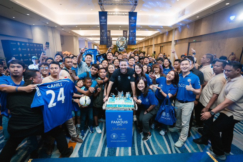 Gary Cahill and Chelsea Fans