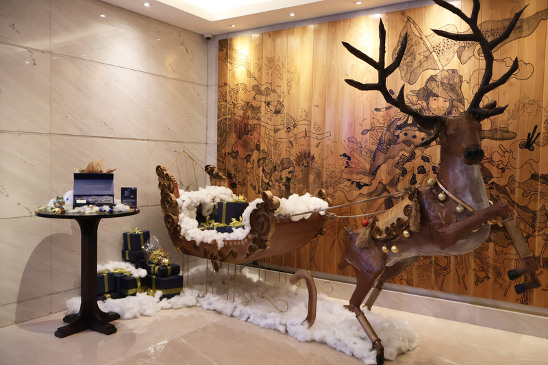 ARYADUTA Bali Illuminates the Festive Season with Eco-Friendly Christmas Decorations