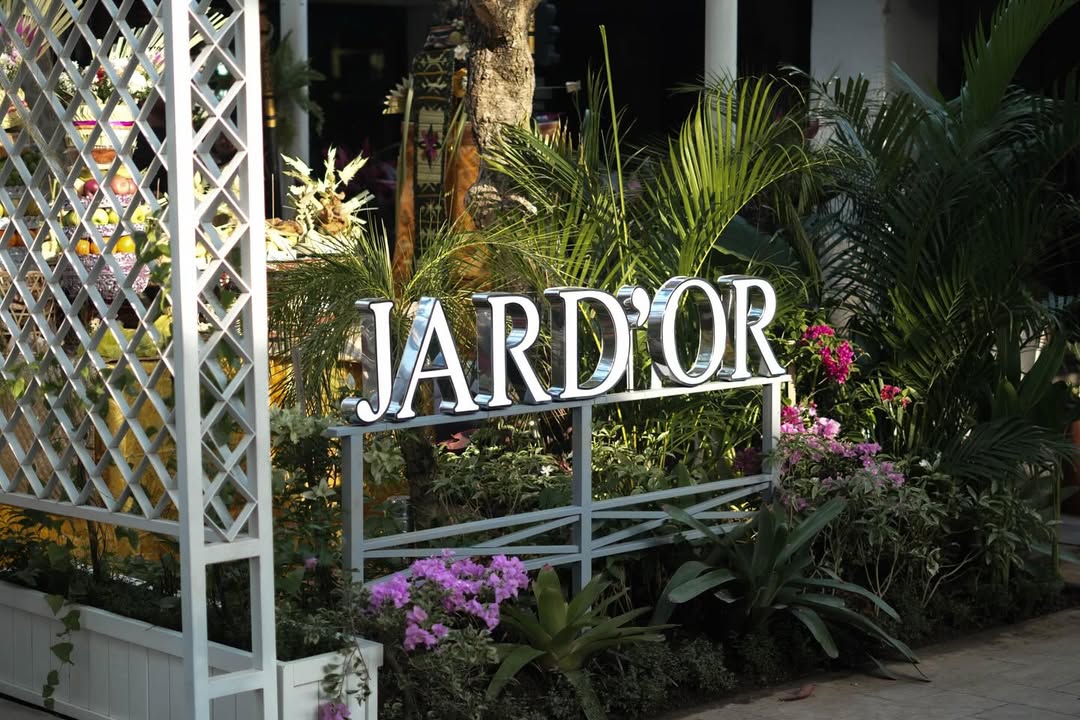 Bali's New Tables - JARD'OR