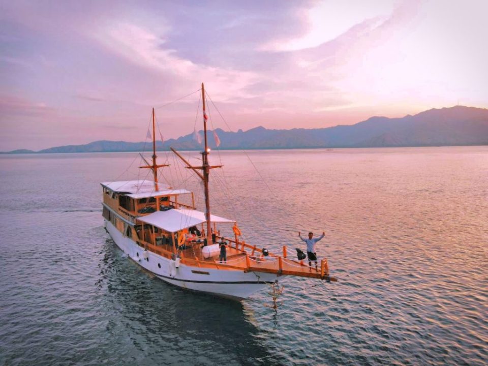 Tourist Boats in Labuan Bajo Now Banned from Sailing at Night