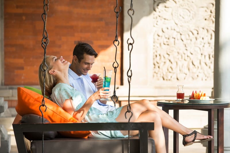 Afternoon Cocktail with Your Beloved Ones