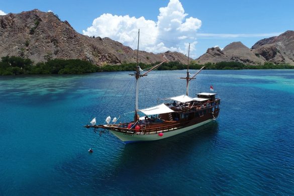 Ban on Tourist Ships Sailing in Labuan Bajo Extended